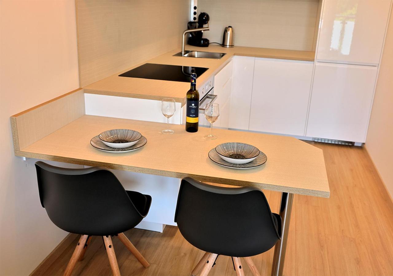 New Cozy 2 Room Pink Apartment Bratislava 059 Exterior photo